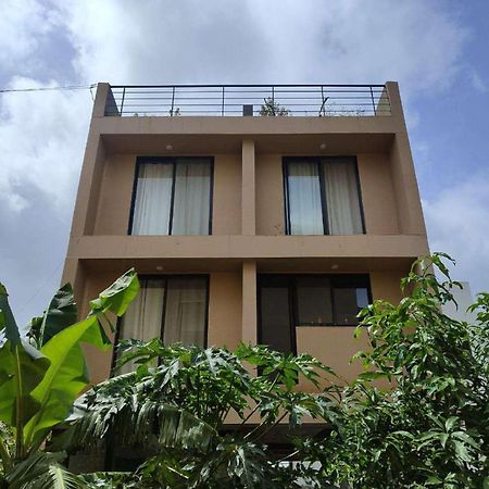 Rising Dust Villa Lonavala Esterno foto